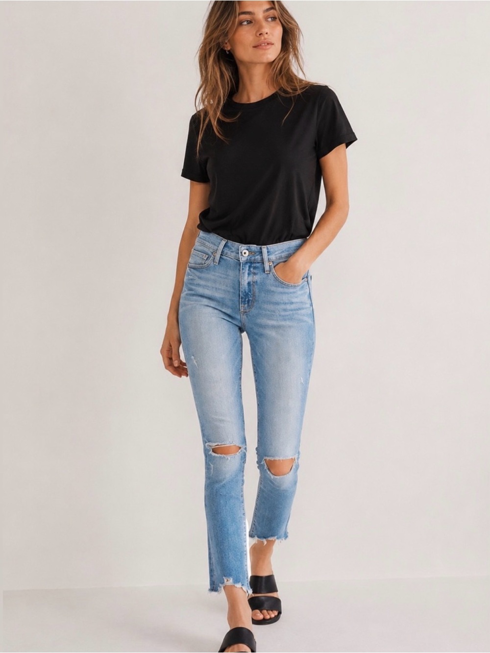 PAIGE Hoxton Ankle Peg High-Rise Distressed Jeans Size 25 Coquette Girl